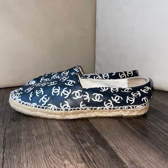 Chanel Lambskin Logo Espadrilles Navy Size 41 - Picture 3 of 8